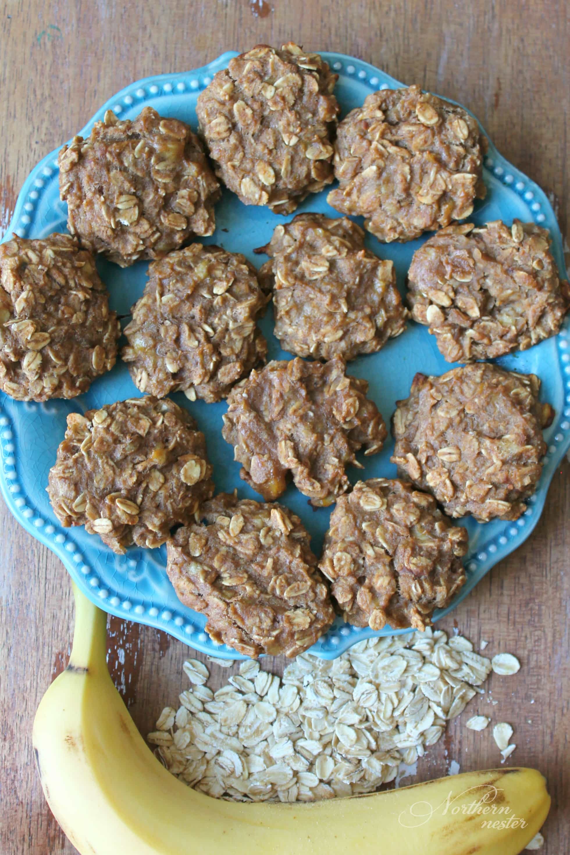 5-Ingredient Peanut Butter Banana Oatmeal Cookies | THM: E - Northern ...