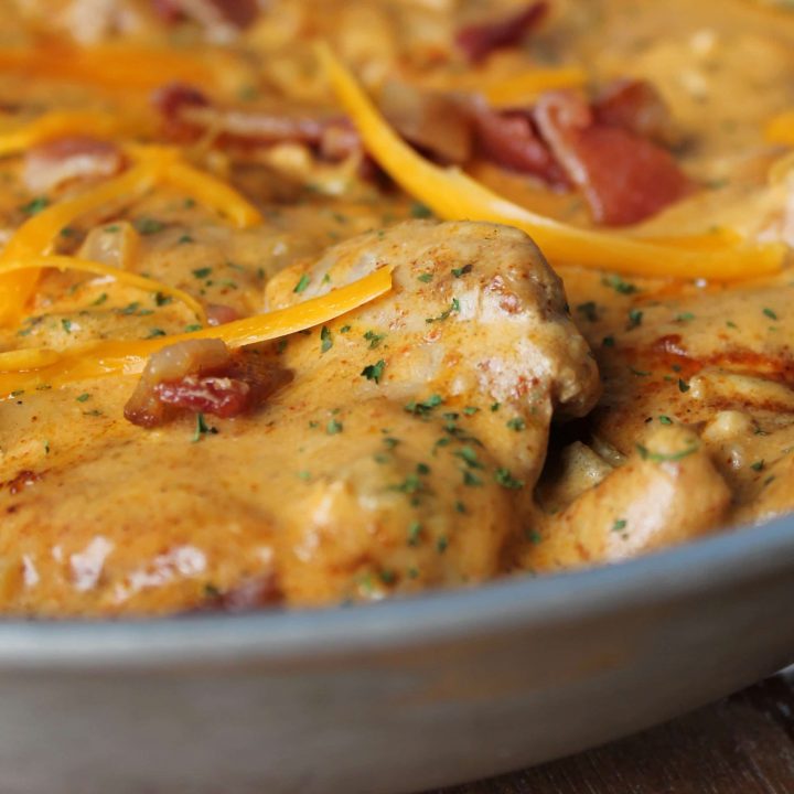 Creamy Jalapeno Popper Chicken Thighs | THM: S-image
