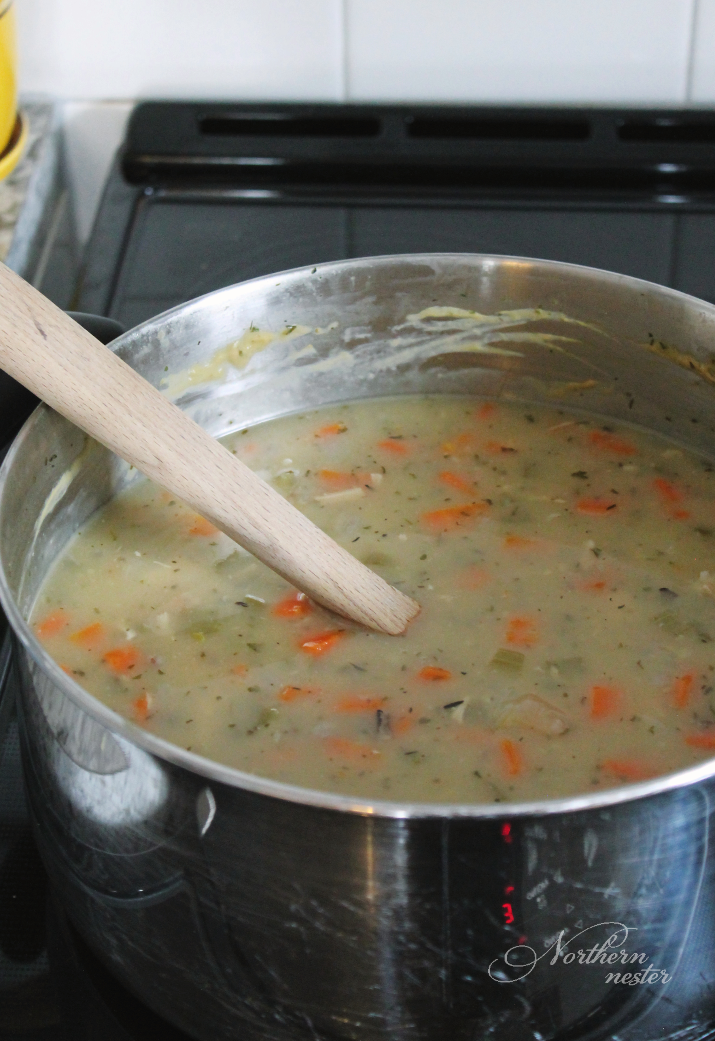 https://northernnester.com/wp-content/uploads/2019/02/chicken-and-wild-rice-soup-1.jpg