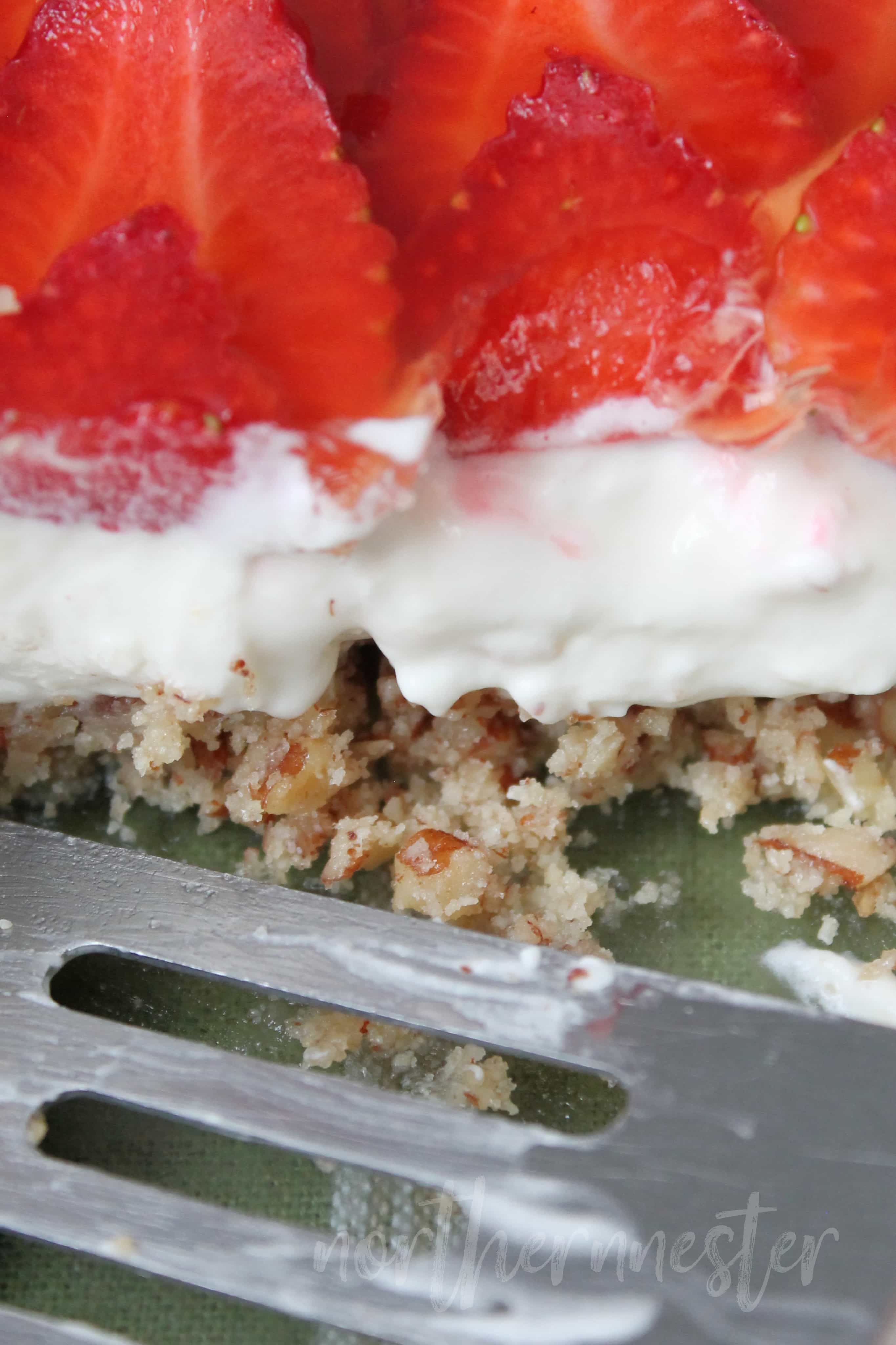 strawberry pretzel dessert