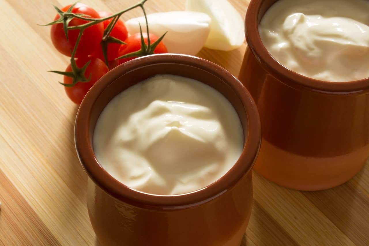 Can You Freeze Sour Cream? - Northern Nester