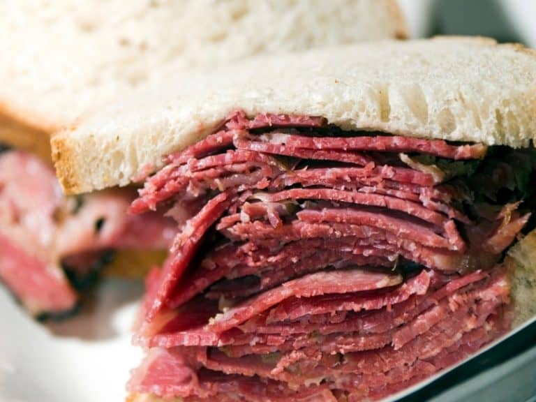 Pastrami vs Corned Beef - Find Out the Difference Between! - Northern ...