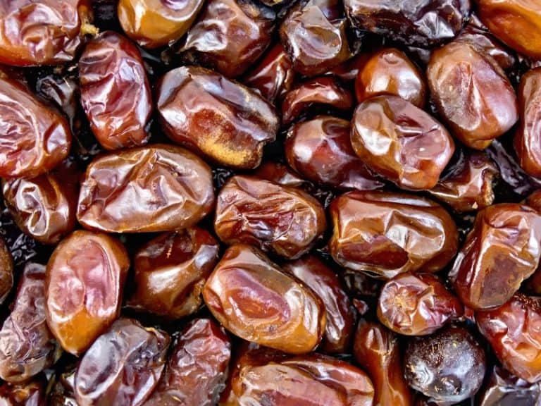 30 Types of Dates – Complete List and Guide 2023 - Northern Nester